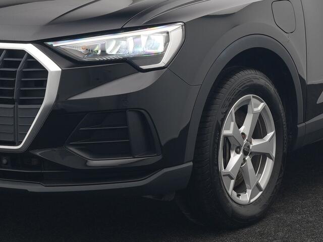 Audi Q3 45 TFSI e edition Plug In Hybrid 245pk Dealer O.H. PHEV | Trekhaak Af Fabriek | Adaptive Cruise | Camera | Voorstoelen Verwarmd | Blis | Apple Carplay | Virtual | Navigatie | DAB |