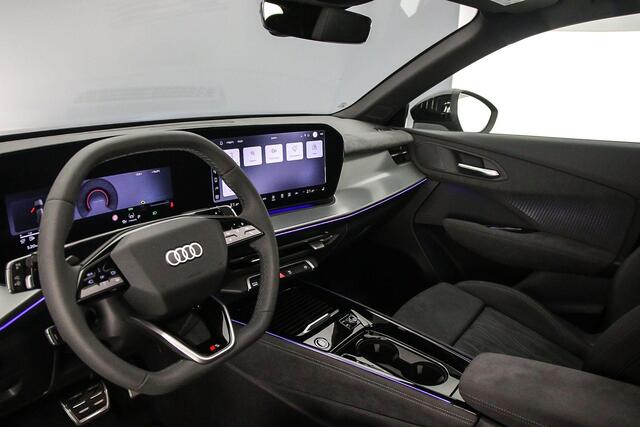 Audi Q3 1.5 200kW e-hybrid S edition | Adaptieve demping | Trekhaak | Pano | Tech pro | Full-led | Keyless |