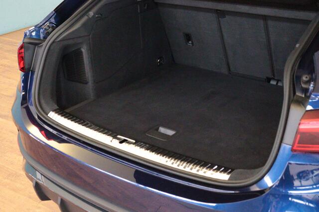 Audi Q3 Sportback 45 TFSI e Business Edition | NAVI | CAMERA + PDC | STUUR / STOELVERW | SCHUIF / KANTELDAK | LEER |