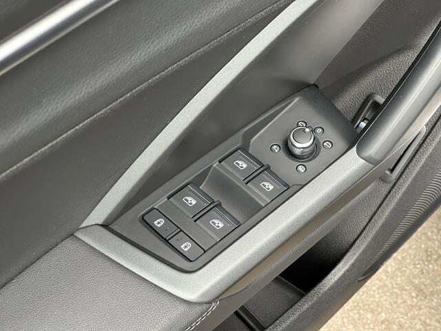 Audi Q3 Sportback 45 TFSI e S-line | Camera | Black Optiek | Dode hoek | Keyless | Carplay | Rijklaar incl. garantie