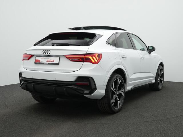 Audi Q3 Sportback 45 TFSI e 245 pk S-Line | Panoramadak | Trekhaak | Geheugenstoel | Leder/alcantara | Sonos | Achteruitrijcamera