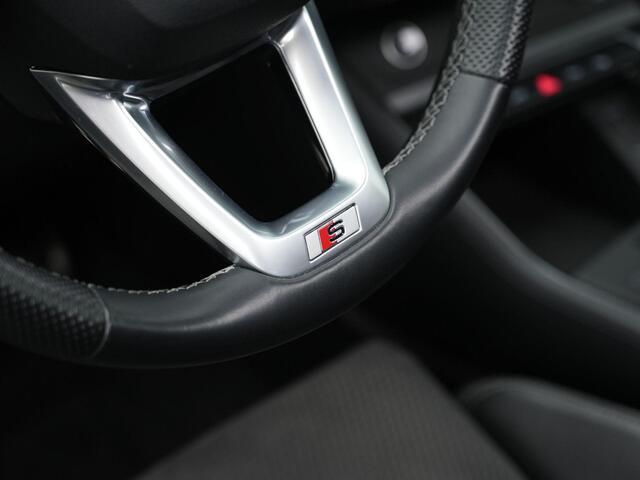 Audi Q3 Sportback 45 TFSI e 245 pk S-Line | Panoramadak | Trekhaak | Geheugenstoel | Leder/alcantara | Sonos | Achteruitrijcamera