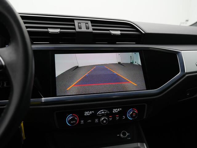 Audi Q3 Sportback 35 TFSI 150 pk S-tronic S-Line | Panoramadak | Trekhaak | Achteruitrijcamera | Navigatie | Sportonderstel