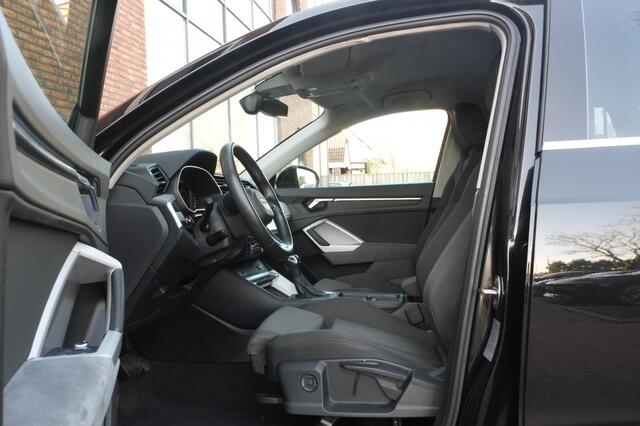 Audi Q3 45 TFSI e Carplay, Sportstoelen, Keyless entry