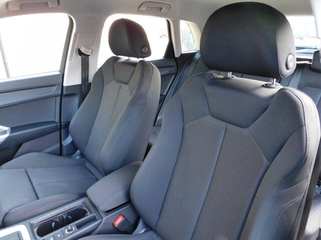 Audi Q3 35 TFSI Advanced edition TOPSTAAT! CARPLAY/ANDROID! STOELVERWARMING! CRUISE! CLIMA! TREKHAAK!