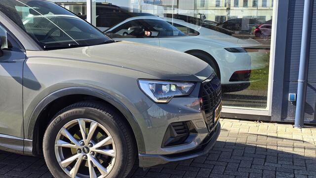 Audi Q3 35 TFSI S edition Automaat | Camera | Carplay | Navigatie | PDC | Leder | Stoelverwarming | Keyless | Cruise