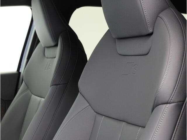 Audi Q3 S edition e-hybrid 272 pk | Tech plus | Velgen 19 inch | Sportstoelen zwart leder-kunstleder