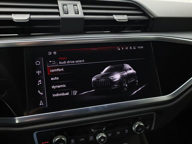 Audi Q3 45 TFSIe 245pk S Line interieur · Leder/stof · Adaptive Cruise Control · 19"Lmv · Navigatie · Stoelverwarming ·