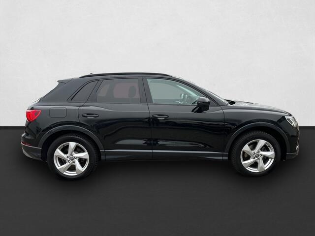 Audi Q3 35 TFSI Advanced / PDC / ECC / STOELVERWARMING / VIRTUAL COCKPIT