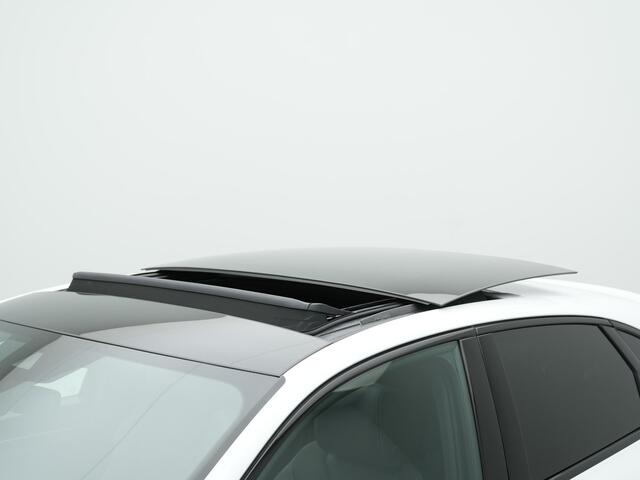 Audi Q3 Sportback 45 TFSI e 245 pk S-Line | Panoramadak | Trekhaak | Geheugenstoel | Leder/alcantara | Sonos | Achteruitrijcamera