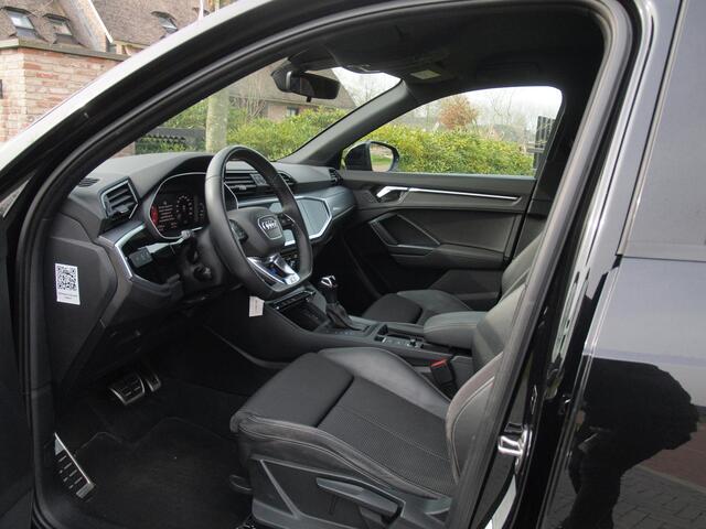 Audi Q3 35 TFSI S Line | Black Optic | Virtual Cockpit | Apple Carplay | NL-Auto | Automaat | 20 inch |