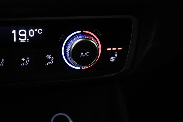 Audi Q3 Sportback 45 TFSI e S Edition | ASSISTENTIE- PACK | STOELVERWARMING | SFEERVERLICHTING | CAMERA | 19"