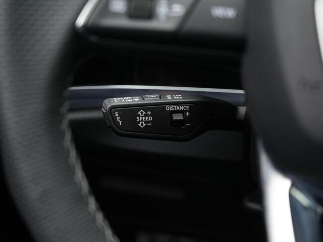 Audi Q3 45 TFSI e 245 pk S-tronic S-Line | Panoramadak | Leder | Stoelverwarming | Adaptive Cruise | Navigatie | Parkeersensoren voor/achter