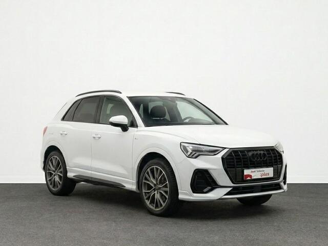 Audi Q3 45 TFSI e S edition 245pk | Panoramadak | Navgatie | Keyless Entry | Matrix Led |