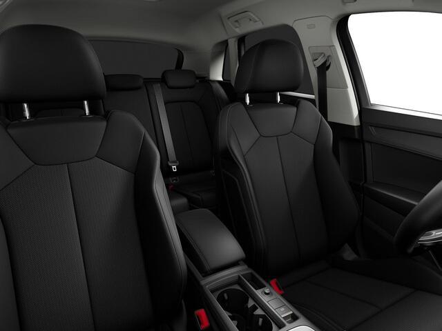 Audi Q3 35 TFSI Advanced edition Plus | 150 PK | Automaat | Trekhaak | Stoelverwarming | Cruise control | Climate control |