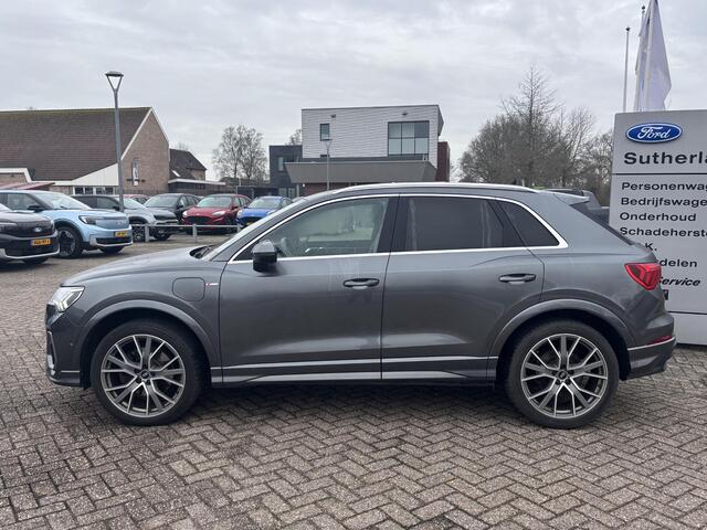Audi Q3 45 TFSI e S edition | S-Line | Sportstoelen | Leder | Stoelverwarming | Achteruitrijcamera 360