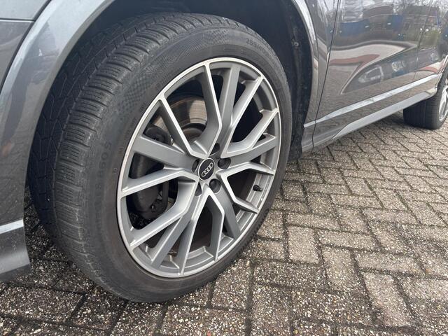 Audi Q3 45 TFSI e S edition | S-Line | Sportstoelen | Leder | Stoelverwarming | Achteruitrijcamera 360