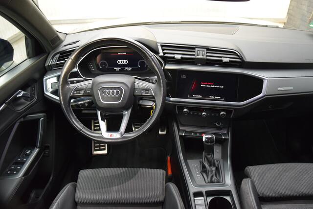 Audi Q3 35 TFSI S edition S-Tronic Automaat | Org. NL | BOVAG Garantie | Trekhaak | Virtual Cockpit | Full LED | Sportstoelen | Camera | Apple Carplay/Android Auto | Elektrische Kofferklep | 18'' Velgen |