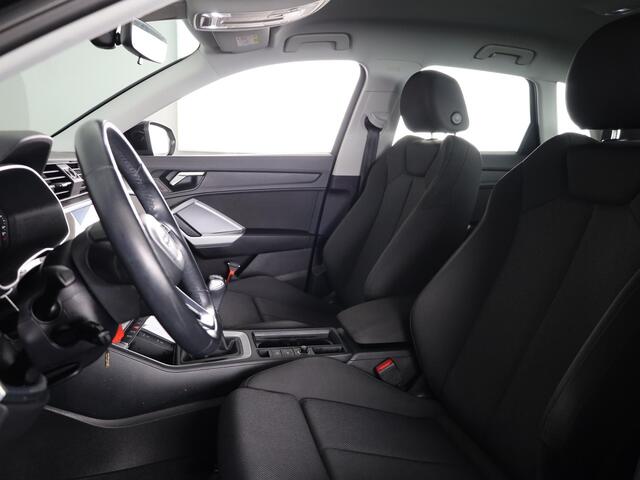 Audi Q3 35 TFSI Business Edition 150pk | Navigatie | Stoelverwarming | Parkeersensoren voor en achter | Climatronic
