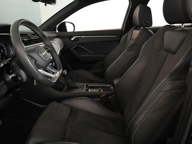 Audi Q3 Sportback 45 TFSI e S Edition 245 pk S-tronic | Navigatie | Panoramadak | Parkeersensoren | Achteruitrijcamera | Adaptieve cruise control | Lichtmetalen velgen 20" |