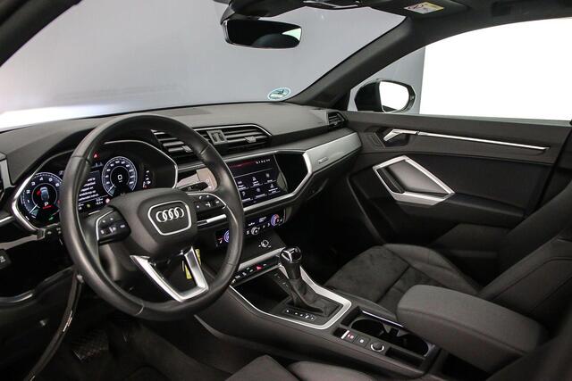 Audi Q3 Sportback 45 TFSI e Edition | Trekhaak | Pano | ACC | Achteruitrijcamera | MMI plus | Full-led |