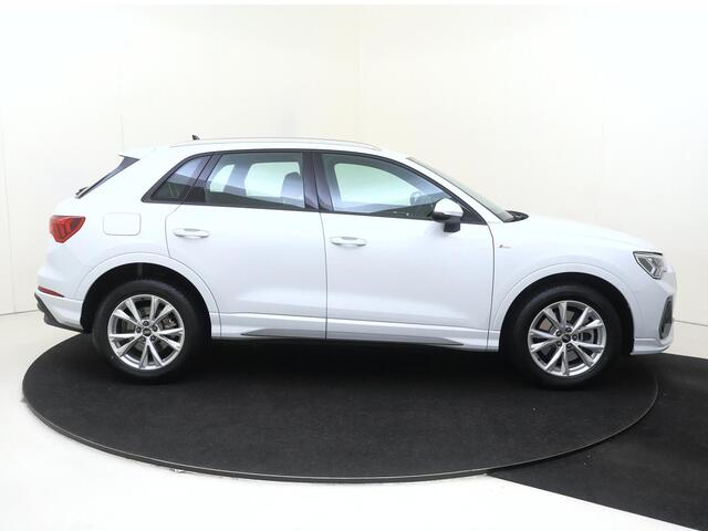 Audi Q3 45 TFSI e S edition | SoH 89% | Parkeersensoren | Cruise Control | Dodehoek detectie | Navigatie | Audi virtual cockpit | Bluetooth |