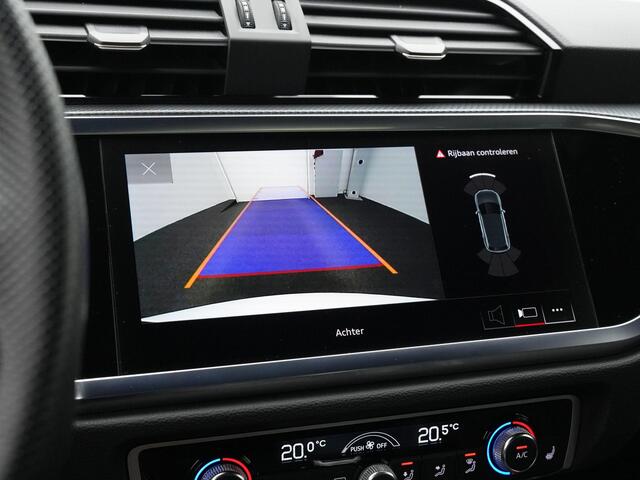 Audi Q3 45 TFSI e 245 pk S-Line | Achteruitrijcamera | Stoelverwarming | Navigatie | Keyless Entry