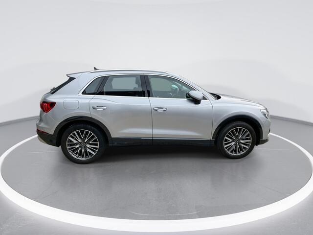 Audi Q3 35 TFSI 150pk S-tronic Advanced edition · Panoramadak · Apple/Android Car Play · Trekhaak · Navigatie · P-Sensoren · Alarm · 19'' Inch ·