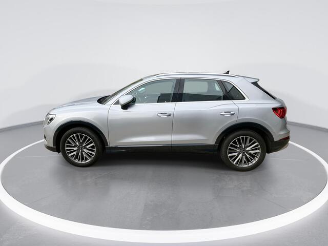 Audi Q3 35 TFSI 150pk S-tronic Advanced edition · Panoramadak · Apple/Android Car Play · Trekhaak · Navigatie · P-Sensoren · Alarm · 19'' Inch ·