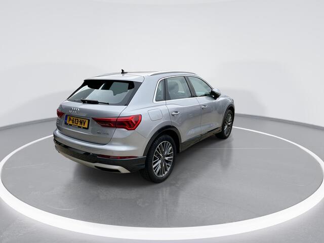 Audi Q3 35 TFSI 150pk S-tronic Advanced edition · Panoramadak · Apple/Android Car Play · Trekhaak · Navigatie · P-Sensoren · Alarm · 19'' Inch ·