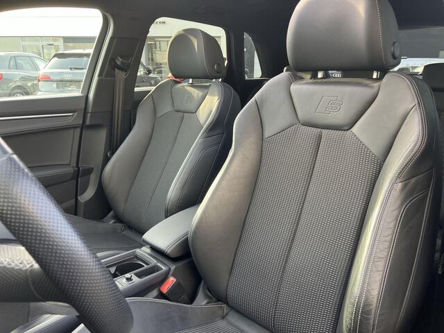 Audi Q3 45 TFSIe 180kW/245PK S Line · Panoramadak · Camera · Apple/Android Car Play · Drive select · Leder/stof