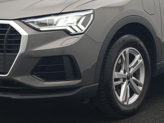 Audi Q3 45 TFSI e S edition PHEV 245pk Dealer O.H. | Adaptive Cruise | Camera | Matrix LED | Sonos Audio | Alcantara Sportstoelen Memory & Verwarmd | Sfeerverlichting | S Line Interieur | Keyless | Blis | Navigatie | DAB | Plug In Hybrid |