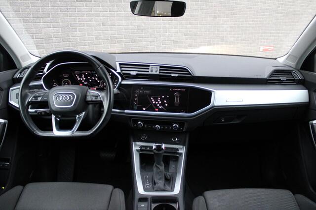 Audi Q3 45 TFSI e S-Edition Inclusief batterijcertificaat, PHEV Automaat, Digitaal Display, Keyless Entry/Start, Adaptive CruiseControl, Stoelverw., Navigatie