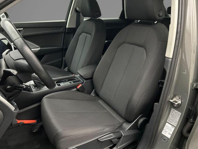 Audi Q3 35 TFSI 150PK Pro Line business | Trekhaak | Adaptive-Cruise | LED | Achterruitrij-Camera |