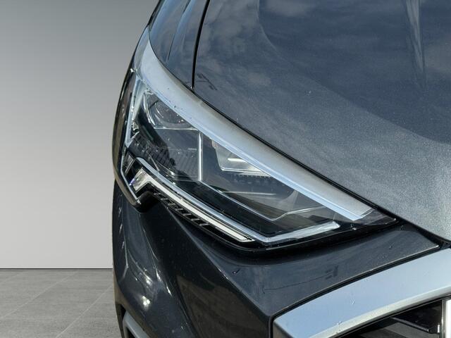 Audi Q3 45 245pk TFSI e S edition Trekhaak | Parkeerhulp plus | Adaptive cruise control