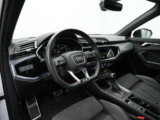 Audi Q3 45 TFSI e 245 pk S-Line | Panoramadak | Trekhaak | Sonos | Leder/alcantara | Elektrische stoel