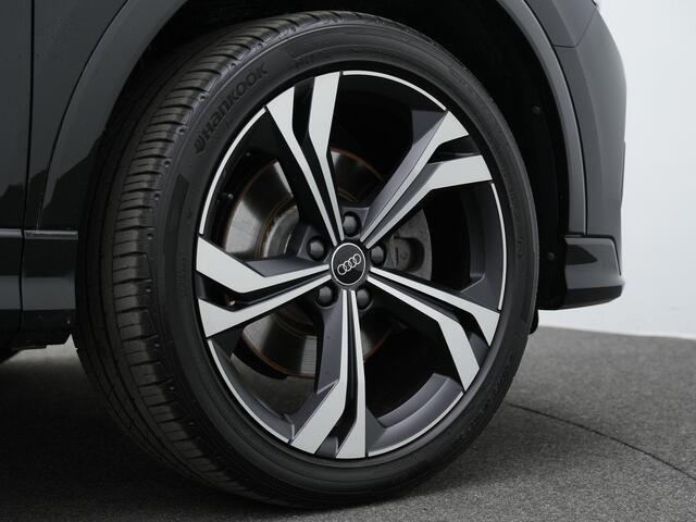 Audi Q3 45 TFSI e 245 pk S-Line | 360 Camera | Matrix LED | Stoelverwarming | Adaptive Cruise | Navigatie | Keyless Entry | Carplay