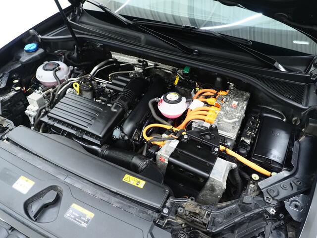 Audi Q3 Sportback 45 TFSI e Full Black | Panoramadak | Leder | Sfeerlicht | Cruise | DAB | Virtual | Donkere Hemel | Carplay