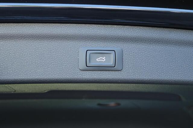 Audi Q3 35 TFSI S EDITION S-LINE AUT. ORIG NL | VIRT. COCKPIT | TREKHAAK | CARPLAY | LED | NAVI