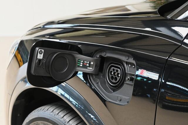 Audi Q3 Sportback 45 TFSIe 245pk S Edition | ACC | Camera | Keyless | Trekhaak | 100% (Dealer) onderhouden label