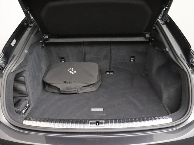 Audi Q3 Sportback 45 TFSI e S Edition | S-Line | ACC | Elek. Trekhaak | 360° Camera | LED