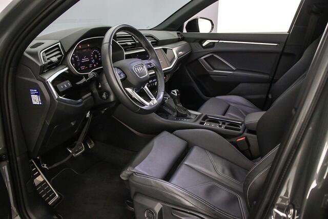 Audi Q3 Sportback 45 TFSI e S Edition | Trekhaak | Panoramadak | Adaptive cruise control | Achteruitrijcamera | Audi sound | Navigatie