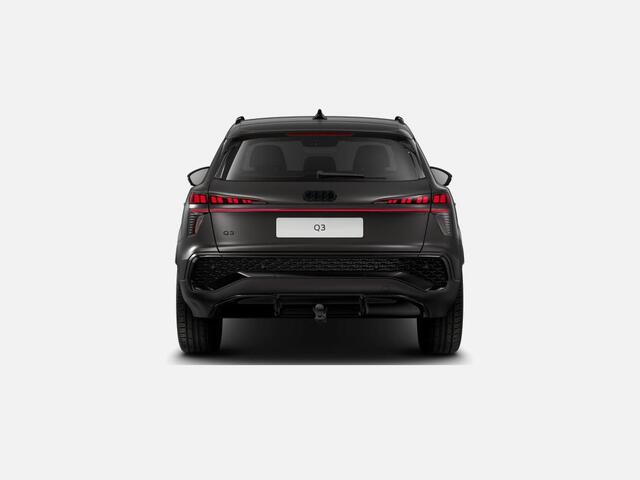 Audi Q3 1.5 200kW e-hybrid S edition 272 PK · Glazen panoramadak · Tech pro · Trekhaak elek. wegklapbaar