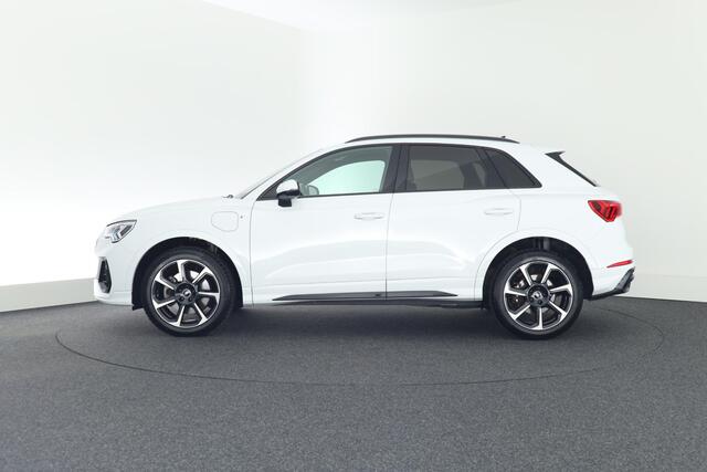 Audi Q3 45 TFSI e 245pk S edition 360Camera Leder Keyless Stoelverwarming Navigatie 2x S-Line