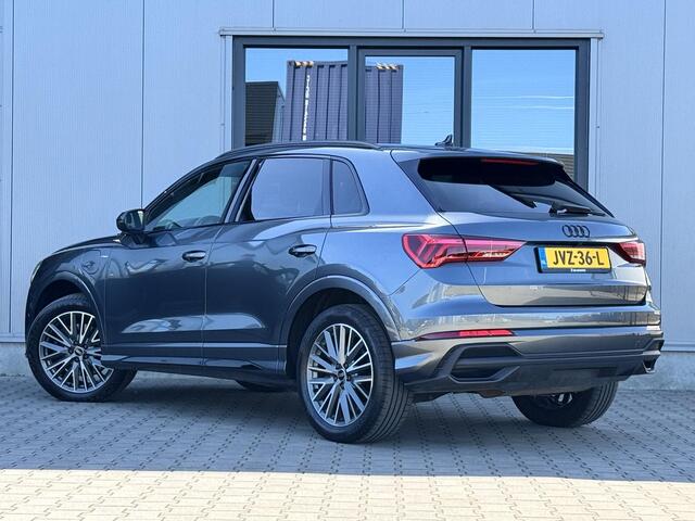 Audi Q3 45 TFSI e 3x S Line edition 245 PK | 360 Camera | Black optic | Keyless