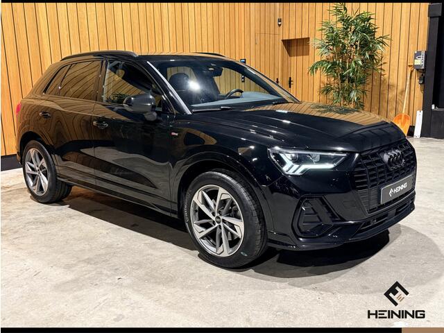 Audi Q3 45 TFSI e S edition Black edition. Trekhaak. Navi. 19 inch. Camera.