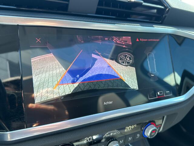 Audi Q3 35 TFSI S Line Pro Line S S-Line | Panoramadak | Stoelverwarming | Camera | Cruise Control | Apple Carplay | Dodehoekdetectie | Navigatie | Parkeersensoren |
