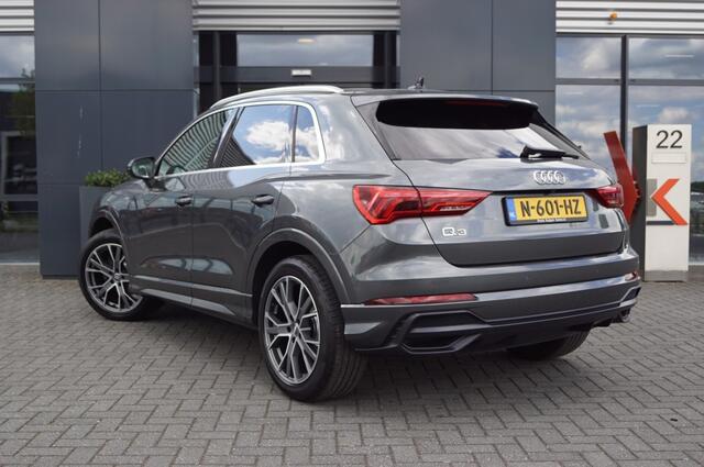 Audi Q3 35 TFSI S Line / Panodak / Trekhaak wegklb./ Navi / Camera / 19 Inch LM / Key-less