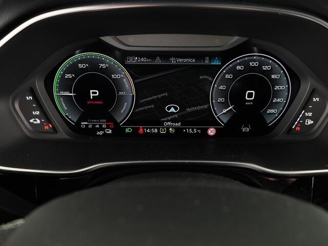 Audi Q3 Sportback 45 TFSI e S Edition 245 pk S-tronic | Navigatie | Panoramadak | Trekhaak (wegklapbaar) | Parkeersensoren (Park assist) | Achteruitrijcamera | Stoelverwarming | S-Line |