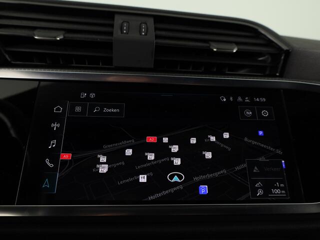 Audi Q3 Sportback 45 TFSI e S Edition 245 pk S-tronic | Navigatie | Panoramadak | Trekhaak (wegklapbaar) | Parkeersensoren (Park assist) | Achteruitrijcamera | Stoelverwarming | S-Line |
